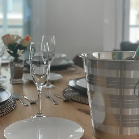 Luxurious Mediterraneo Apartment